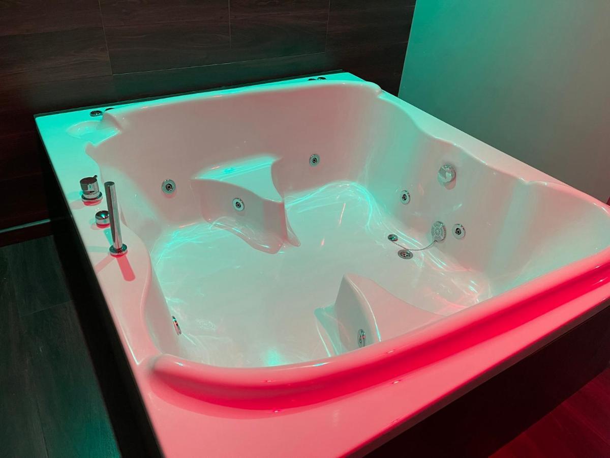 Aparthotel Arenteiro Carballino Ngoại thất bức ảnh