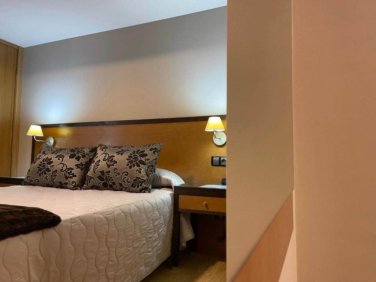 Aparthotel Arenteiro Carballino Ngoại thất bức ảnh