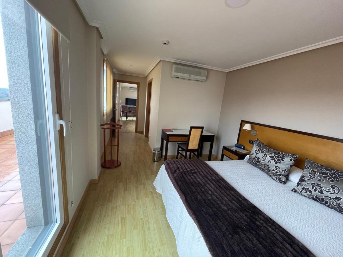 Aparthotel Arenteiro Carballino Ngoại thất bức ảnh