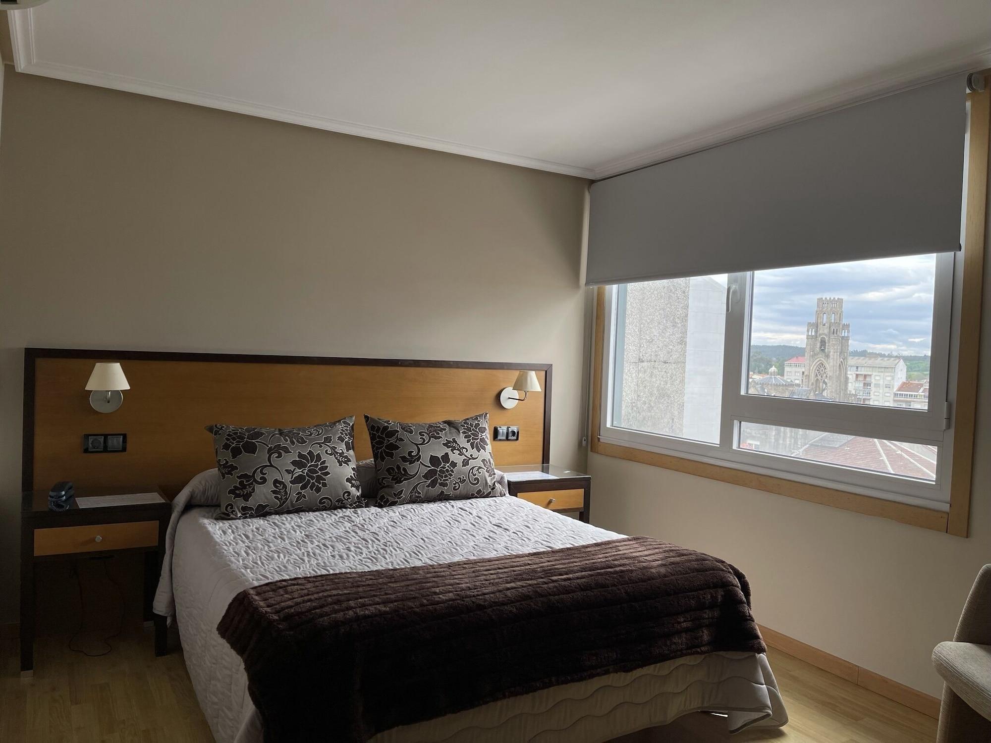 Aparthotel Arenteiro Carballino Ngoại thất bức ảnh